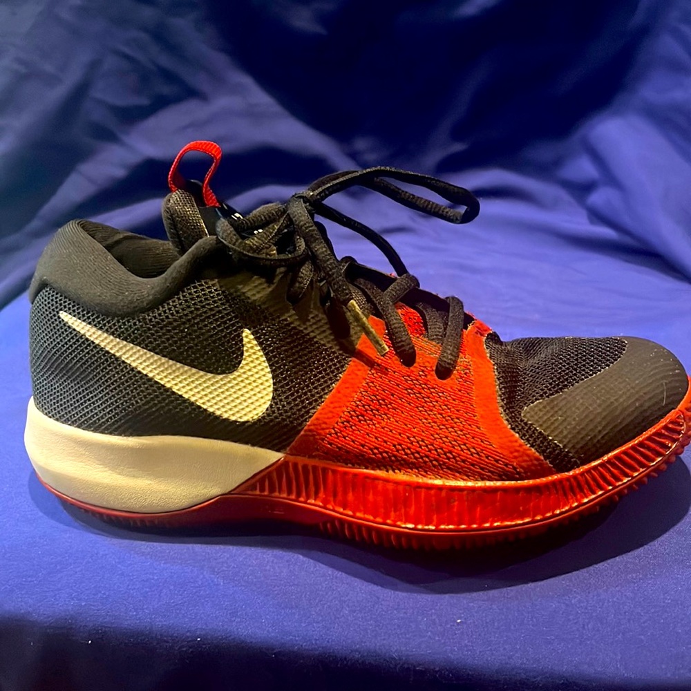 Nike Assersion size 2.5Y